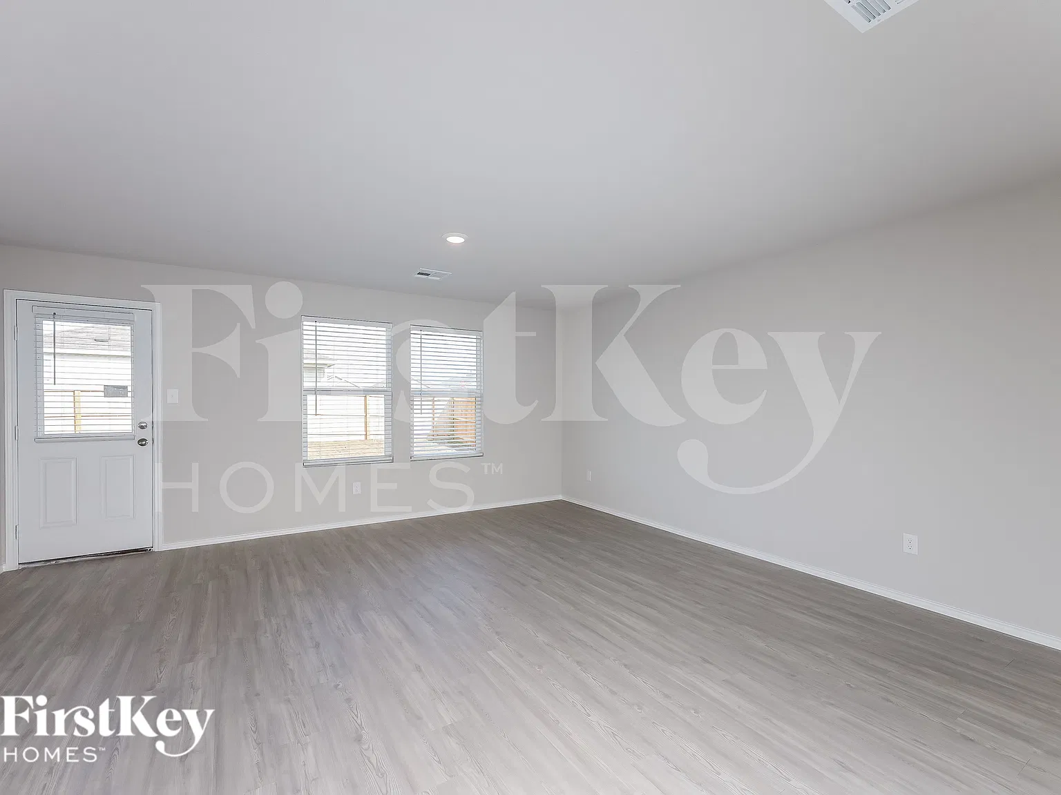 4 bed, 2.0 bath, 1667 sqft, $1,515 — Photo 3