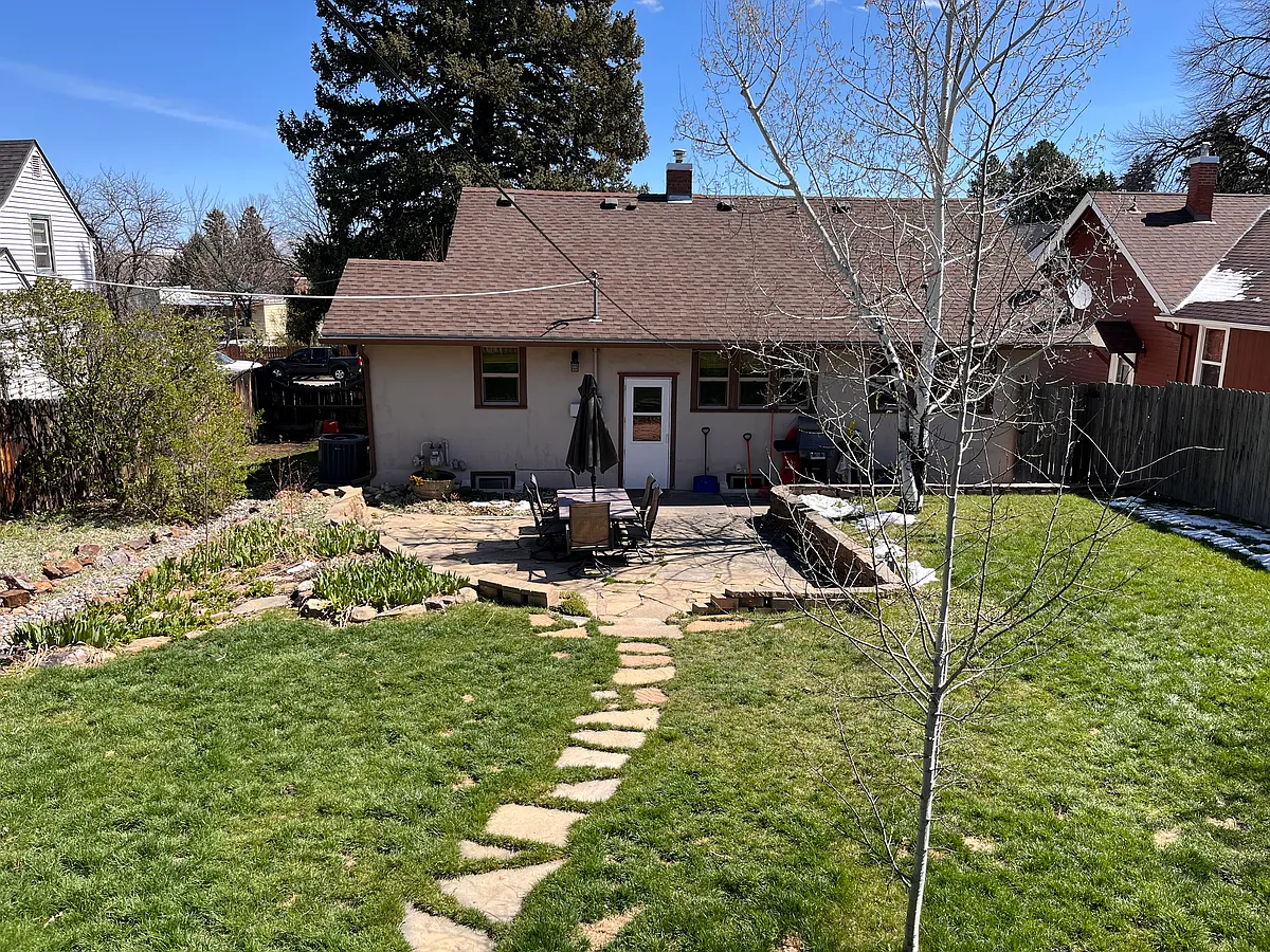 Building Photo - 528 Delphi Ave