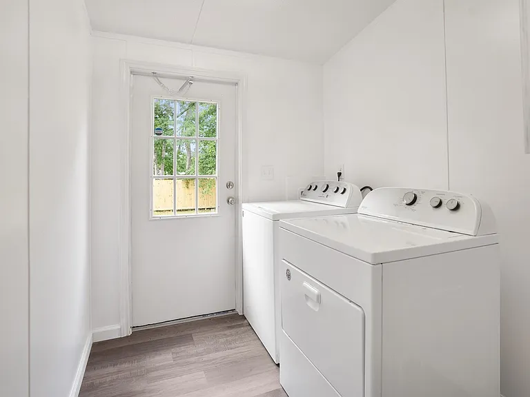 21950 Caney Dr — Photo 16