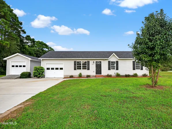 201 Mesquite Drive, Hubert, NC 28539