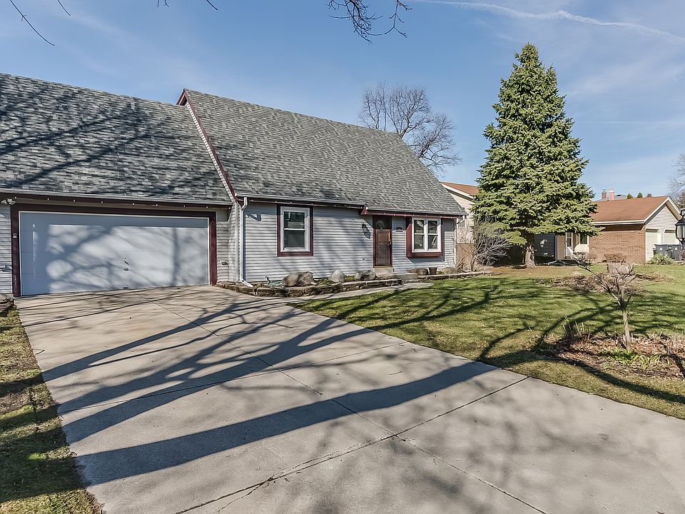 1st image of 600 Brasted Pl