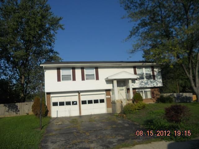 1st image of 305 Doris Ct
