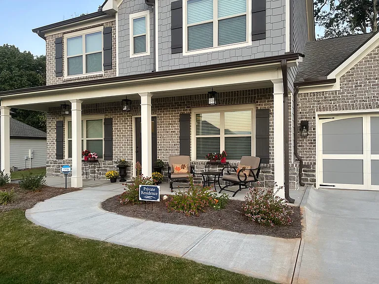 1649 Jasper Dr — Photo 3