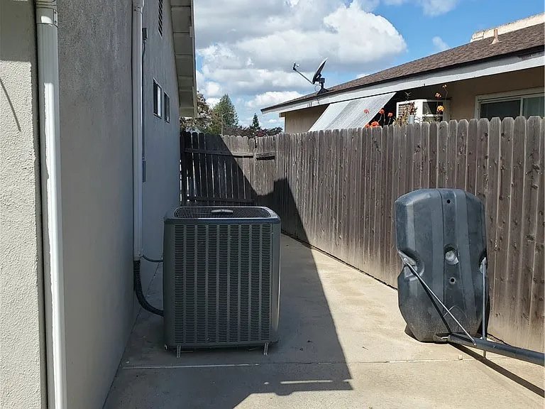 1904 Edenview Ln — Photo 6