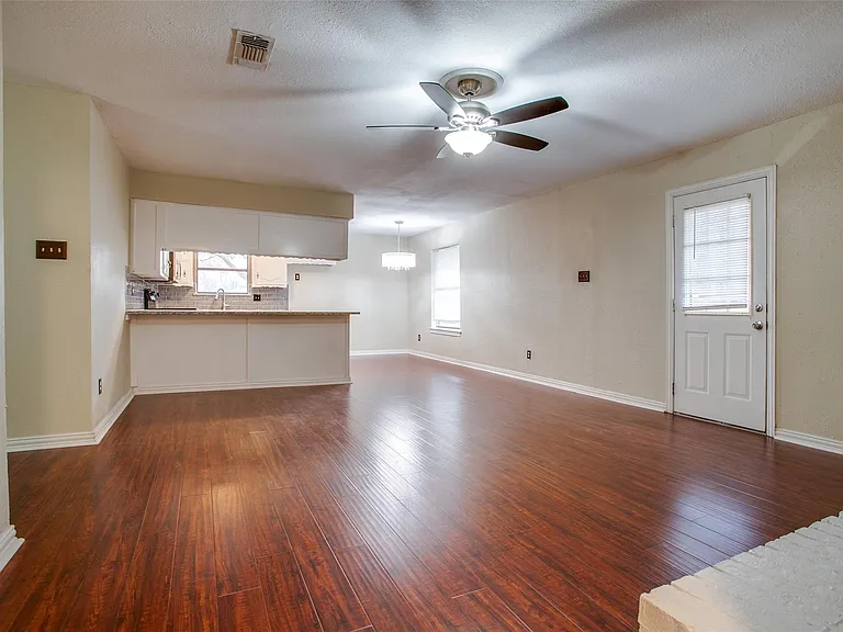 101 Teakwood Dr — Photo 7