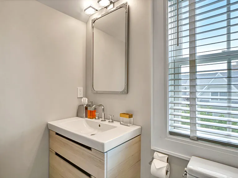 48 Harvest Ln — Photo 29
