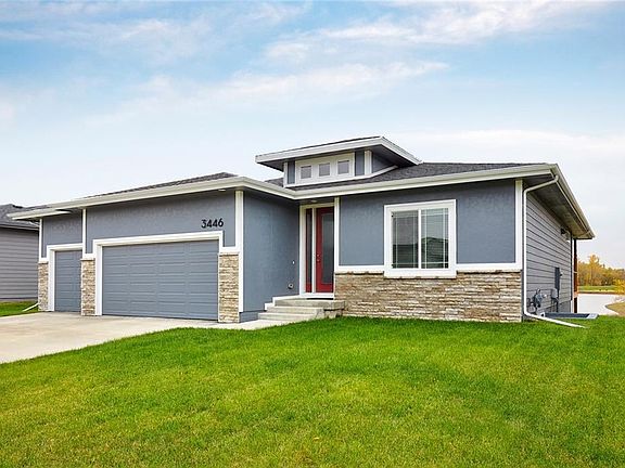 2nd image of 3446 Grand Valley Dr