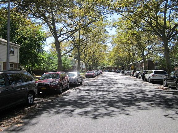 4th image of 6867 218th St