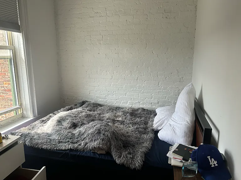 200 Waverly Pl #23 — Photo 6
