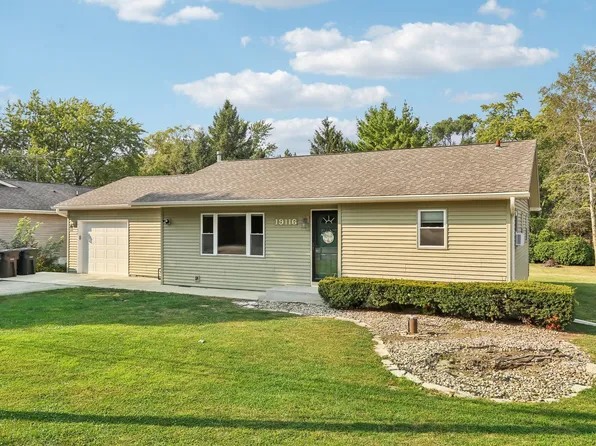 19116 101st St, Bristol, WI 53104