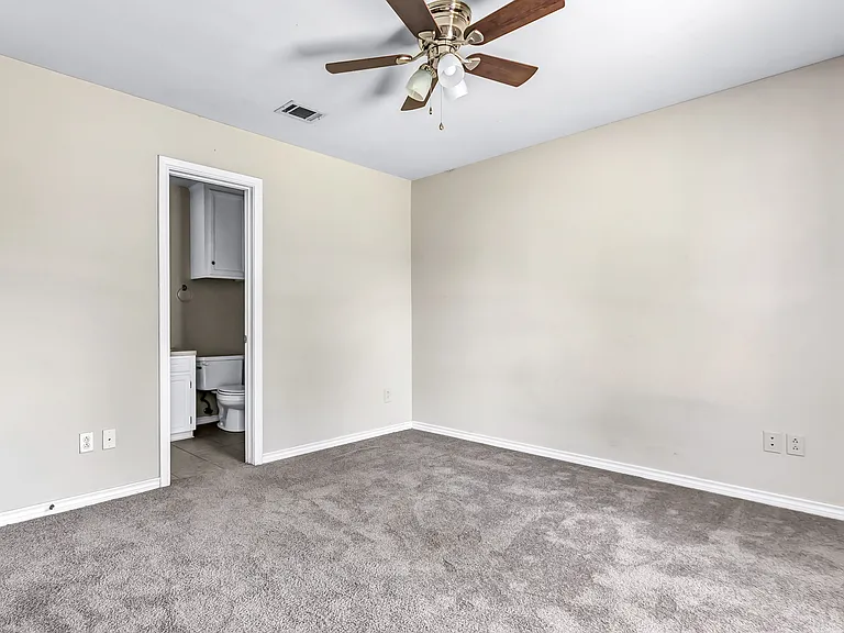 1702 Medina Dr — Photo 13