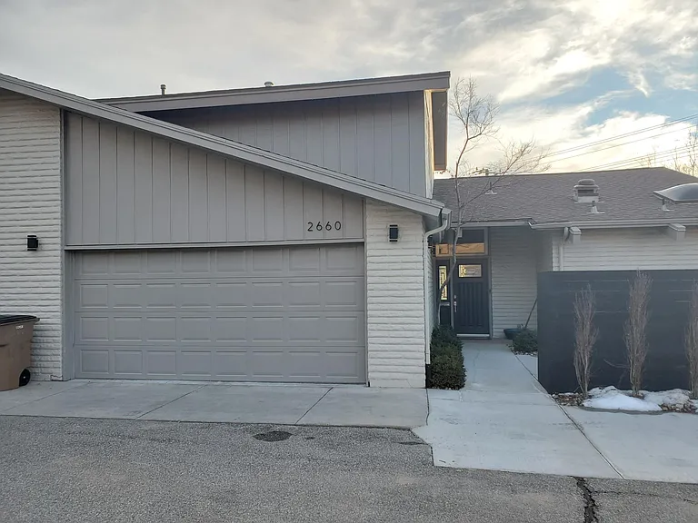 2660 E Parleys Way — Photo 33