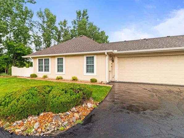 6014 NE Kensington Ct #15-C, Lees Summit, MO 64064