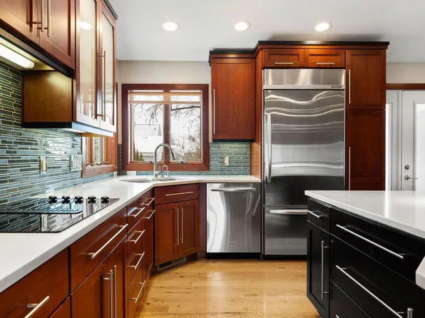 400 Oakland Pl NE APT 9, Austin, MN 55912