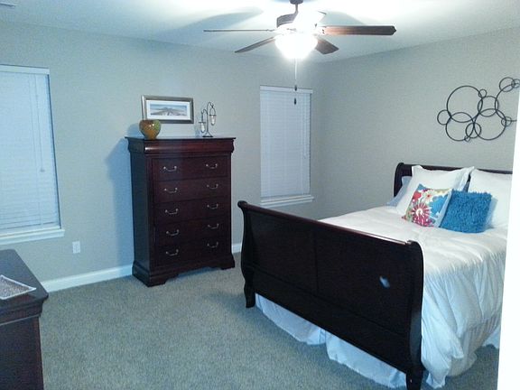 5th image of 300 Oakshire Ct