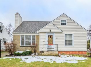 5708 Wellington Rd, Lyndhurst, OH 44124