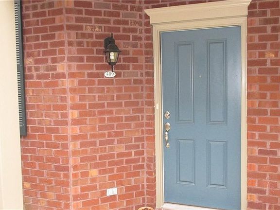 2nd image of 409 Oakstone Trl