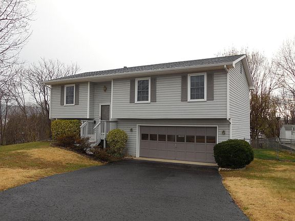 3rd image of 64 Vela Cir