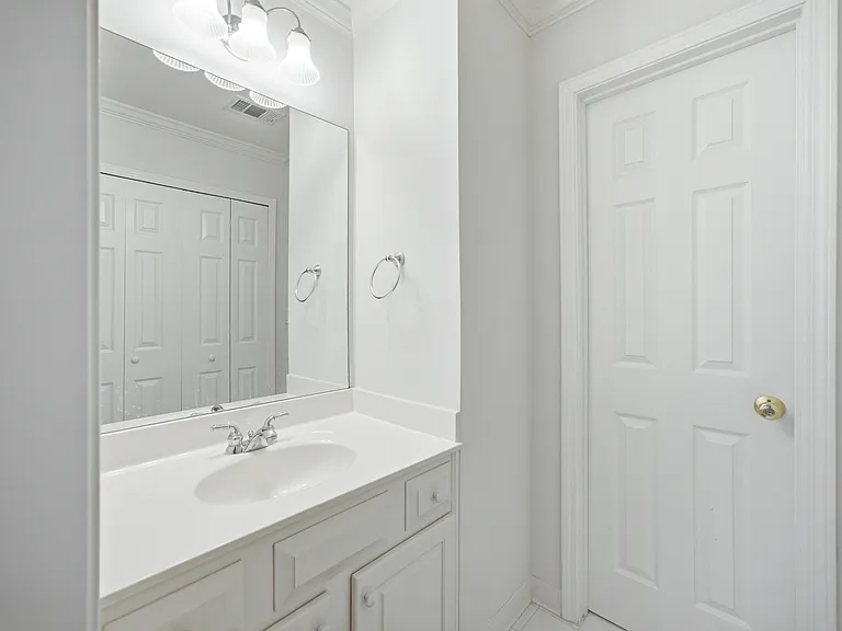 5008 Highland Oaks Ct SE — Photo 16