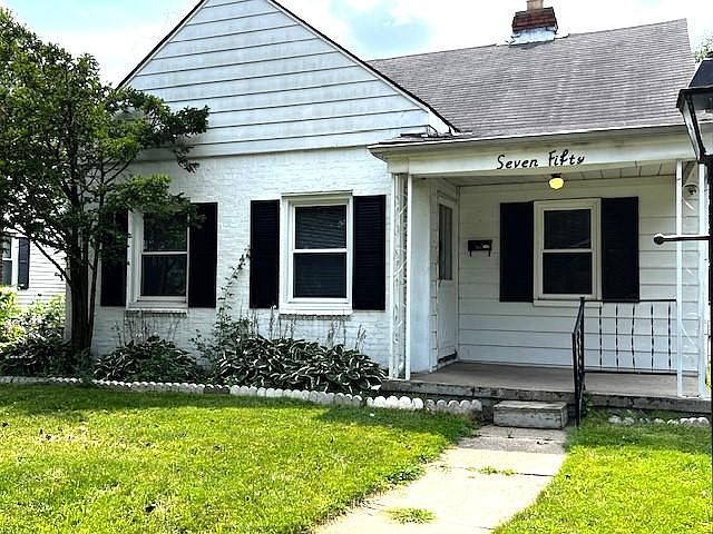 1st image of 750 E Chesterfield St