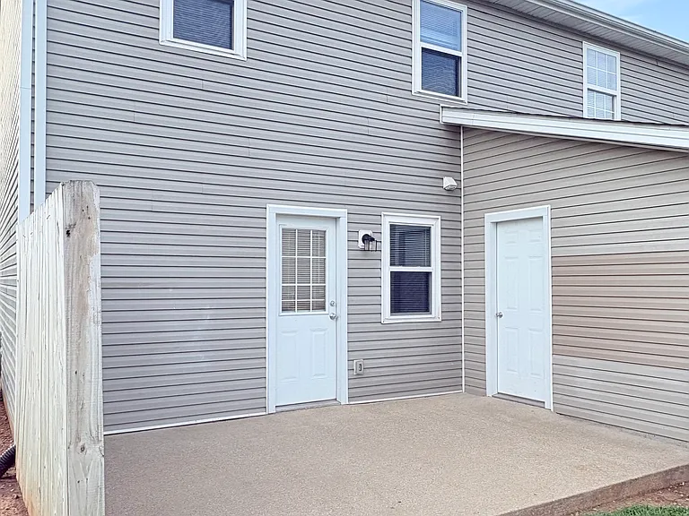 1995 Ada Way #D — Photo 17