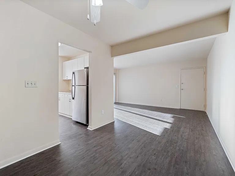 Windsor Hills Apartments — Photo 46