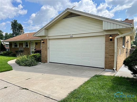 4th image of 1645 Eaton Dr