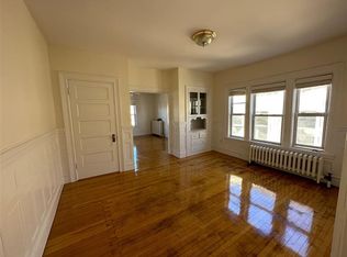 12 Sacramento St #3, Cambridge, MA 02138