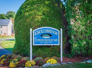 20 Brian Dr APT E, Stoughton, MA 02072