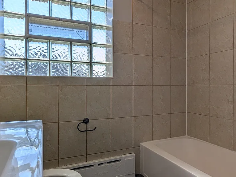 85 Saint Johns Pl #3 — Photo 17