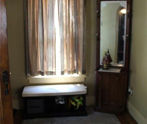 5th image of 24 Hyland Ave