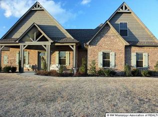 1346 Holly Springs Rd, Hernando, MS 38632