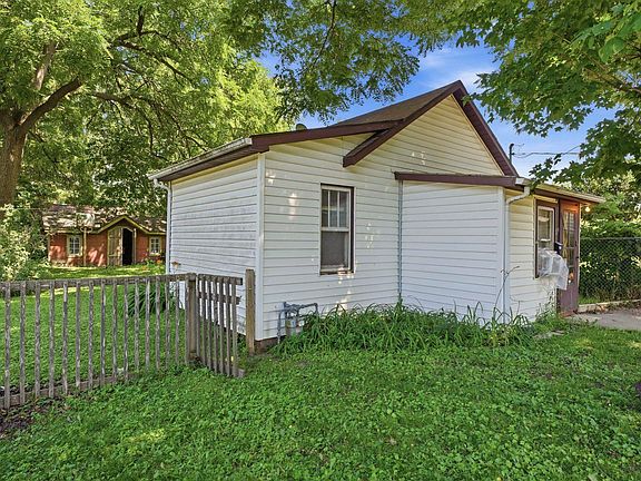 3rd image of 119 Rethke Ave