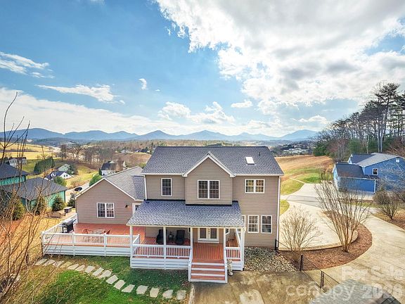 3rd image of 65 Lawson Ridge Rd