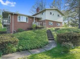 24985 Glen Orchard Dr, Farmington Hills, MI 48336