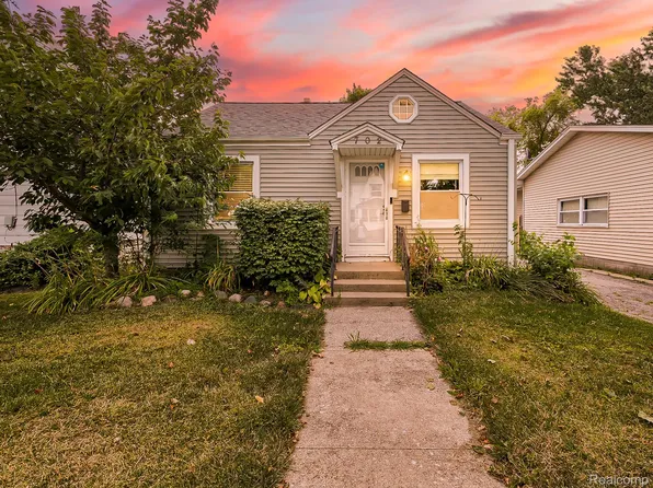 702 Michigan Ave, Monroe, MI 48162