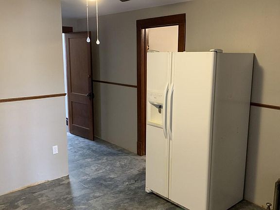 3rd image of 2249 Welch Ave Unit 2