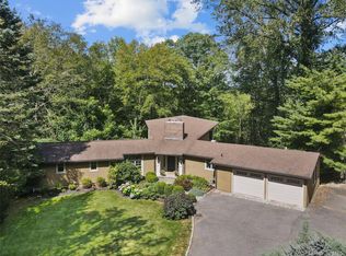 4 Yale Pl, Armonk, NY 10504
