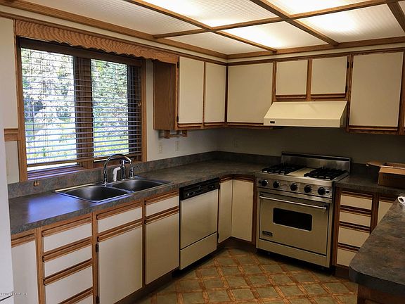 5th image of 45850 Fox Cir