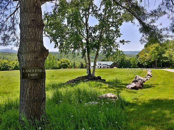 3rd image of 514 Robinson Road