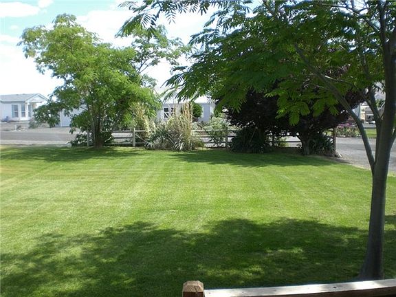 3rd image of 410 Apple Pl SW #190