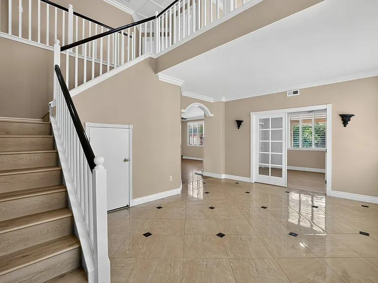6816 Trailride Way — Photo 3