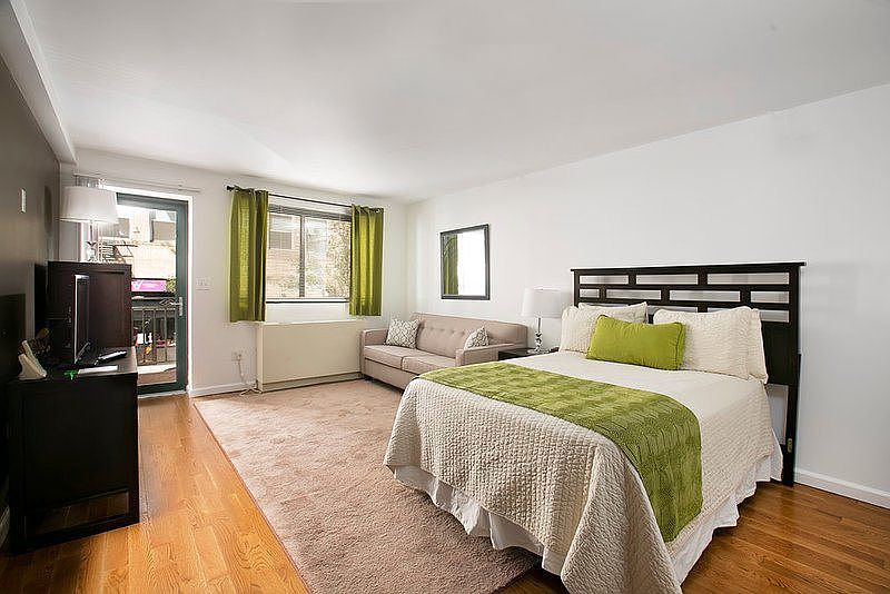 1st image of 217 E 87th St #11