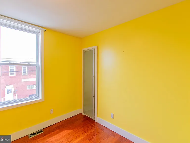 152 Tree St — Photo 12