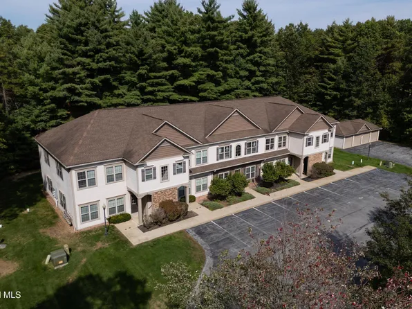 16 Lancaster Place, Ballston Spa, NY 12020