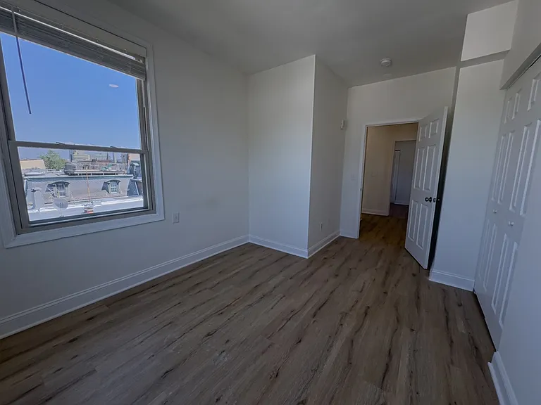2113 Green St #3R — Photo 19