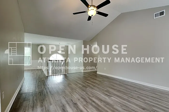 21 Leighs Grove Way — Photo 4