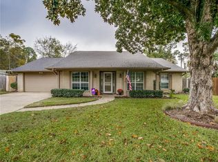 3208 Fox Hill Dr, Arlington, TX 76015