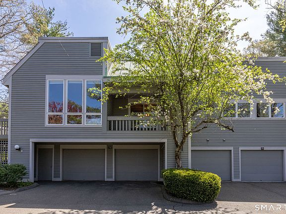 2nd image of 71 Byron Drive #71
