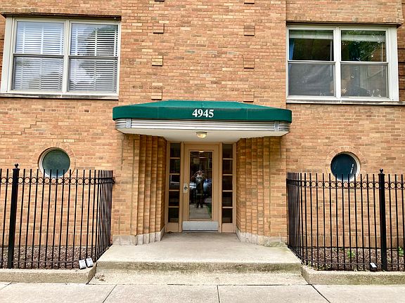 2nd image of 4945 N Wolcott Ave APT 1A